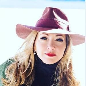 Meet your Posher, Deni